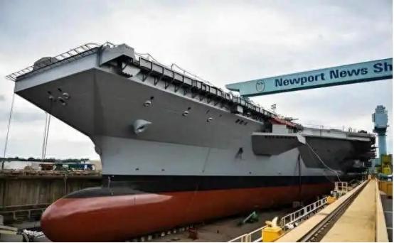 004这个建造速度，得为大连造船的建设者点赞，网上有人发了建造图，比预期的速度快