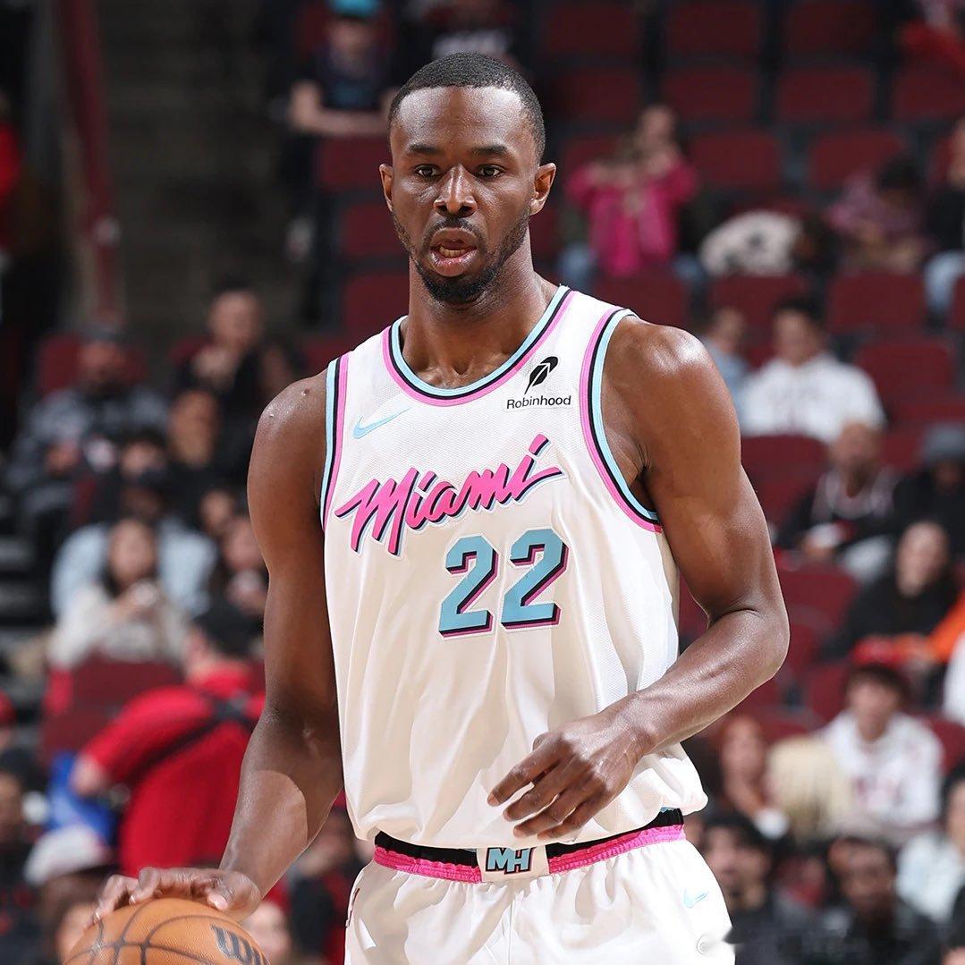 NBA[超话] Evan Sidery：热火队和湖人队正在就安德鲁·威金斯进行交