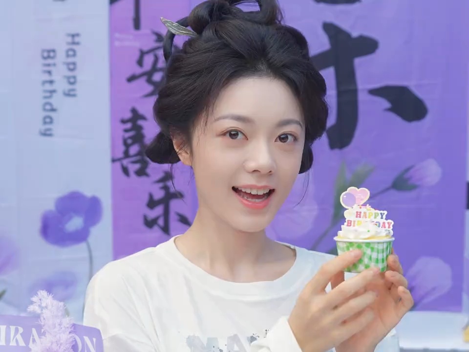 赵今麦不敢接魏大勋的话 小麦麦事业红火 无缝进组和徐迟一样的事业运[拜托]赵今麦