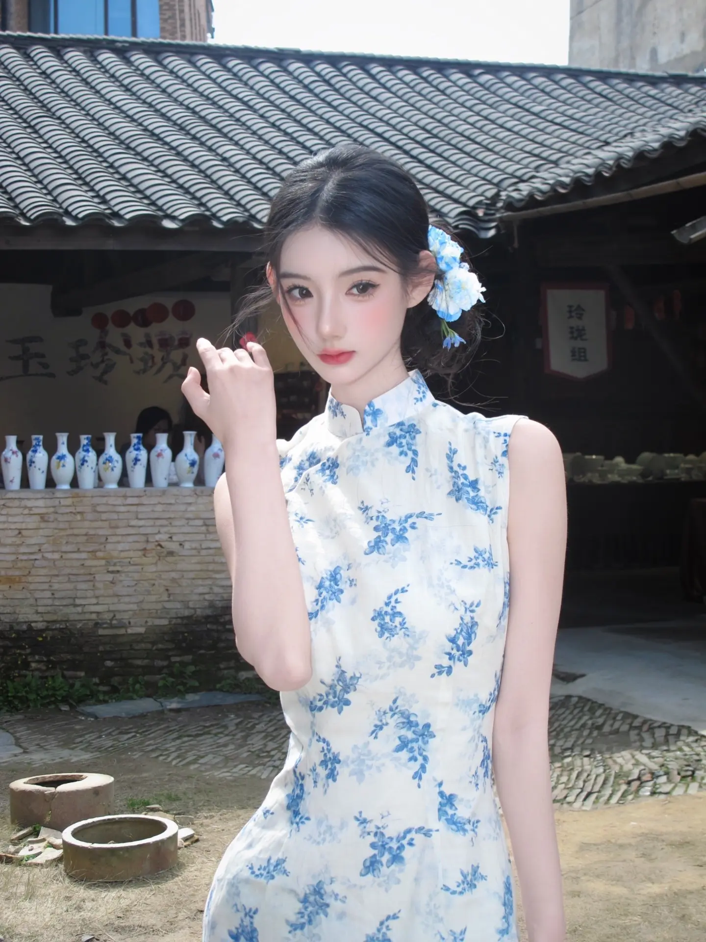 青花美人瓷。
