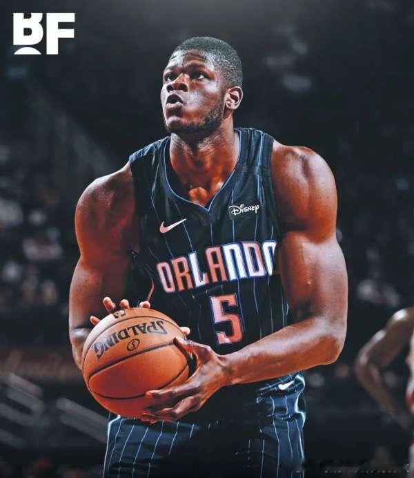 这个肌肉看着比上海队大白边厉害，太适合我辽了 