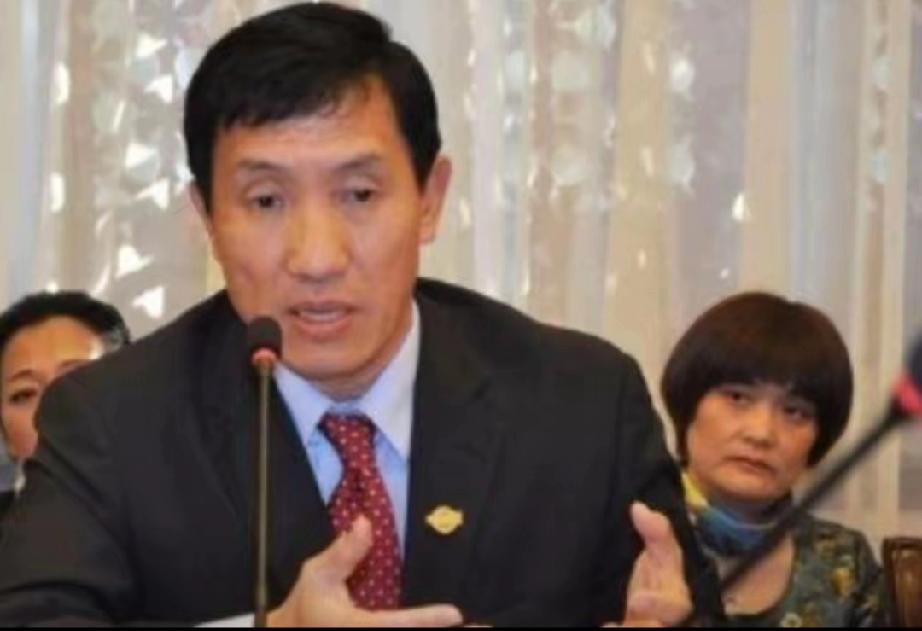 谁说我们要挑战美国了？我们就是发展自己而已，是美国受不了我们超越他们，才把我们当