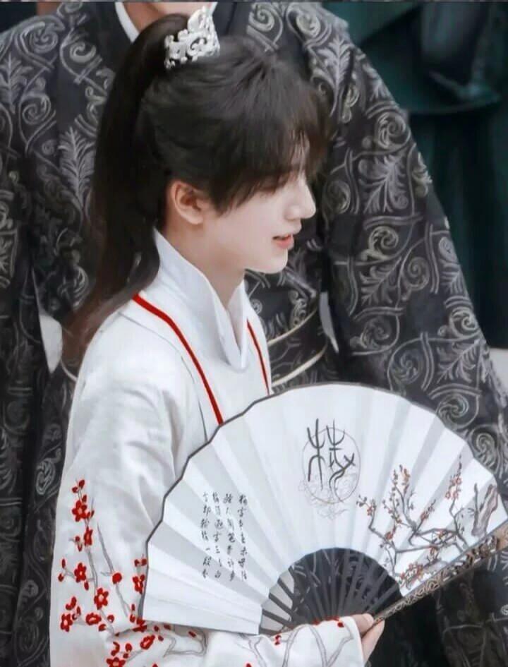 李宏毅的古装 ​​​