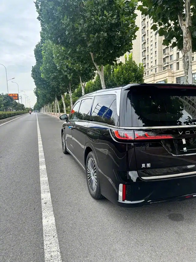 岚图梦想家9 2026年9月上市，大型豪华MPV，车身尺寸5310×2015×1