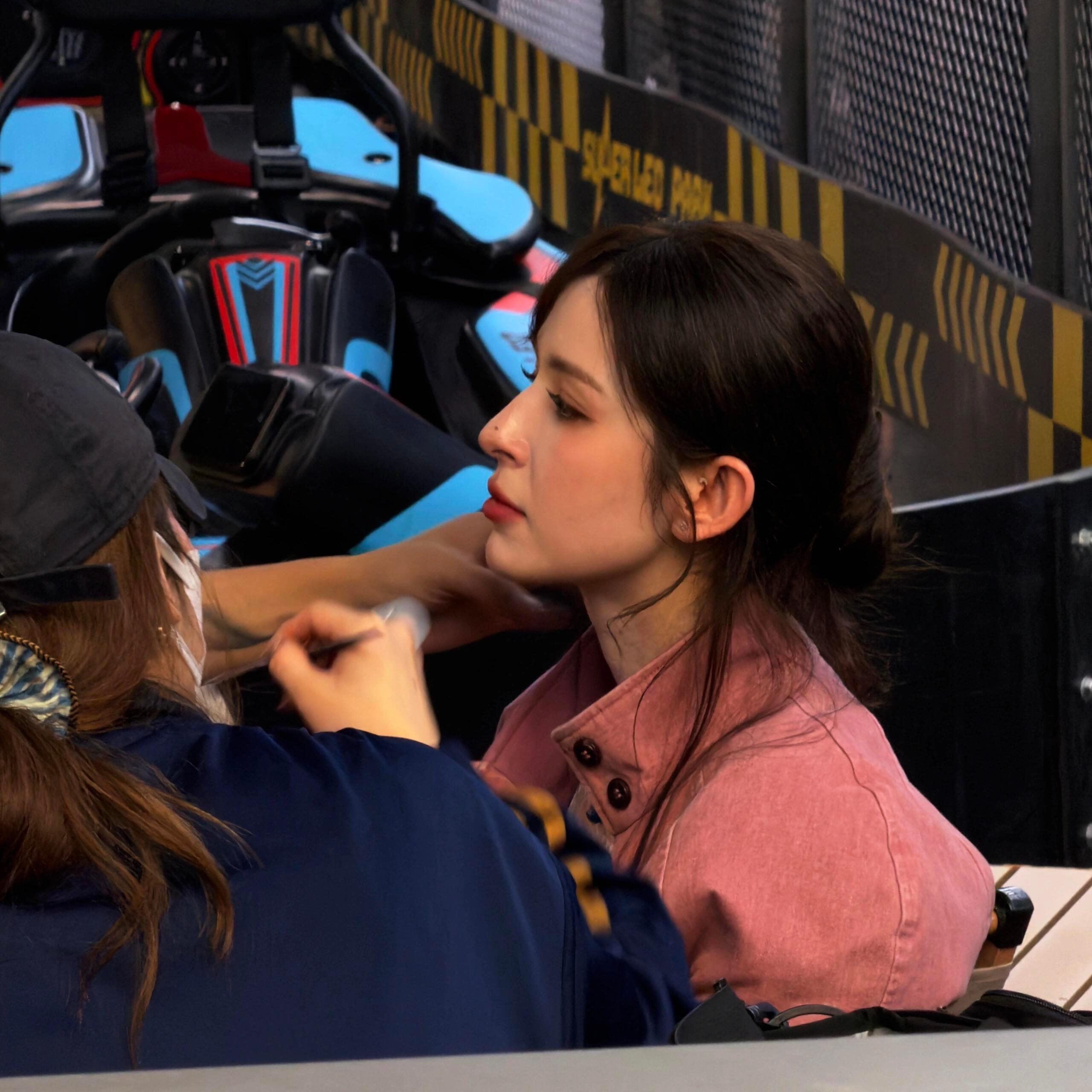 邓超说应该请哈妮克孜来 被邓超的冷笑话狠狠拿捏😂导演讲解水枪滋血条游戏，超哥突