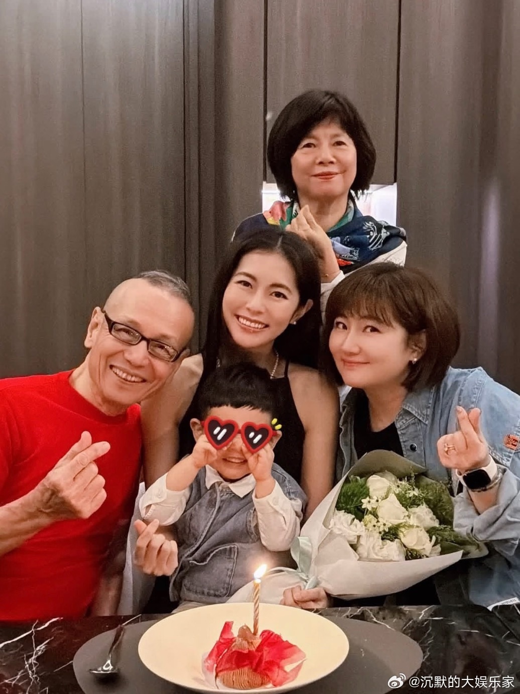 任容萱出席活动，被问及是否考虑步入婚姻时，她直言“没有计划，目前没有想继续发展的