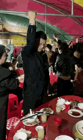 这到底是吃还是不吃[大笑][大笑]