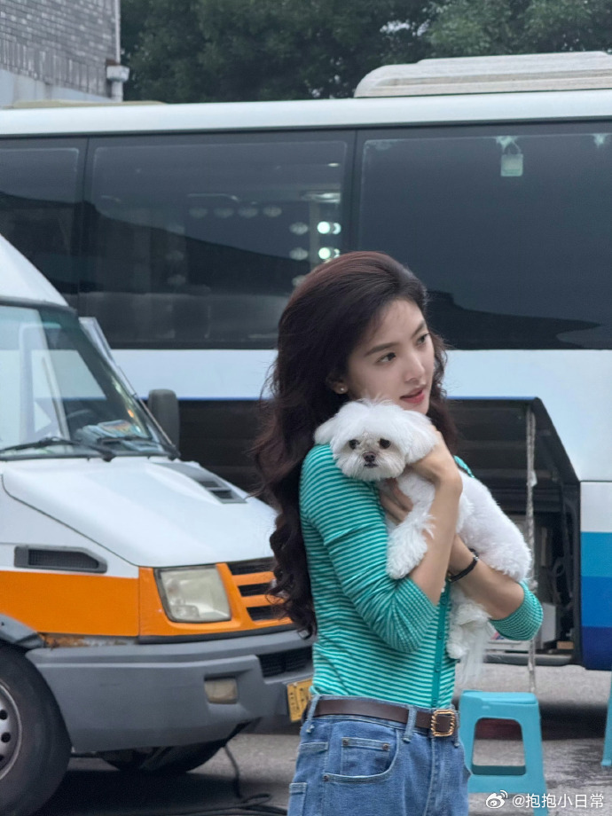 章若楠庄庄角色热度章若楠新剧角色热度谁懂庄庄的魅力！章若楠把90年代少女的外柔内