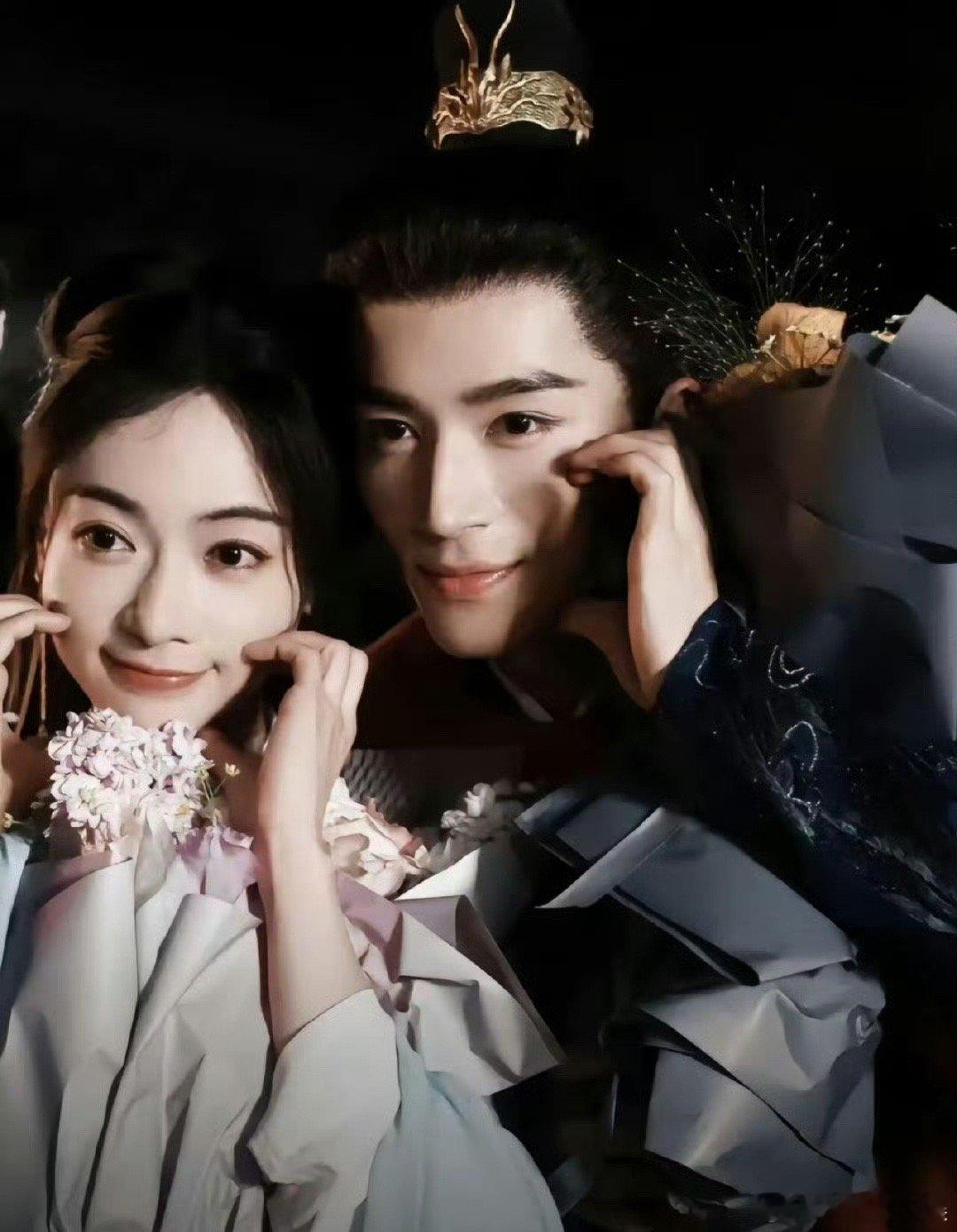 #王星越吴谨言合拍视频#王星越和吴谨言合拍的视频也太可爱了吧，只能说今天CP份过