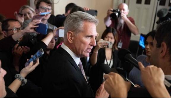 美议员曾言： 对付中国最好的办法，就是停止购买中国生产的任何产品，全部购买美国的