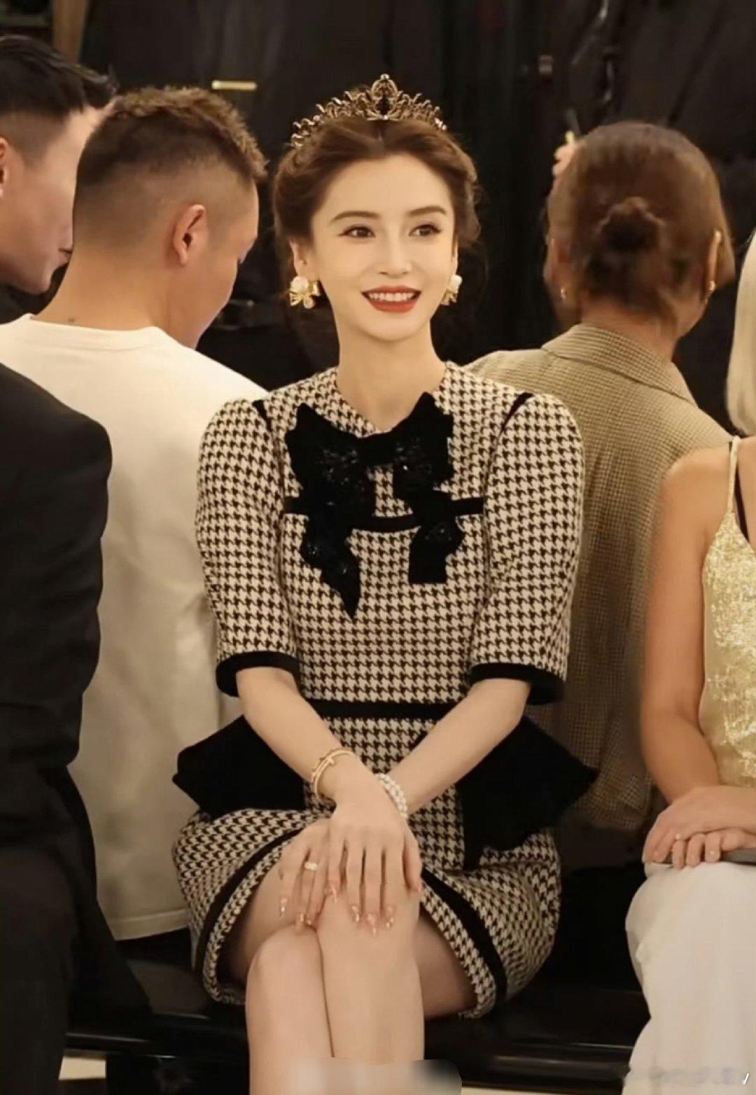 angelababy公主皇冠 我的公主如期赴约，今晚我要幸福地昏过去了[羞嗒嗒]