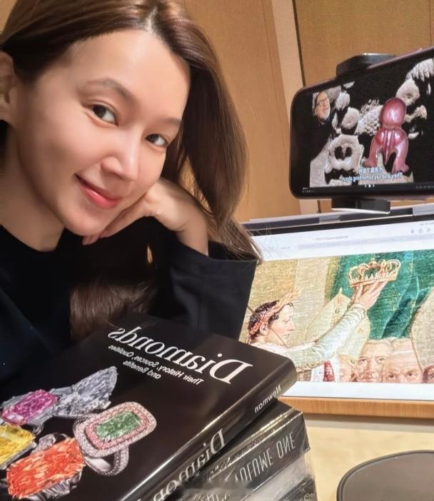 【On.cc】傅嘉莉又再進修　讀新一個珠寶課程所謂學海無涯，藝人傅嘉莉（Kell