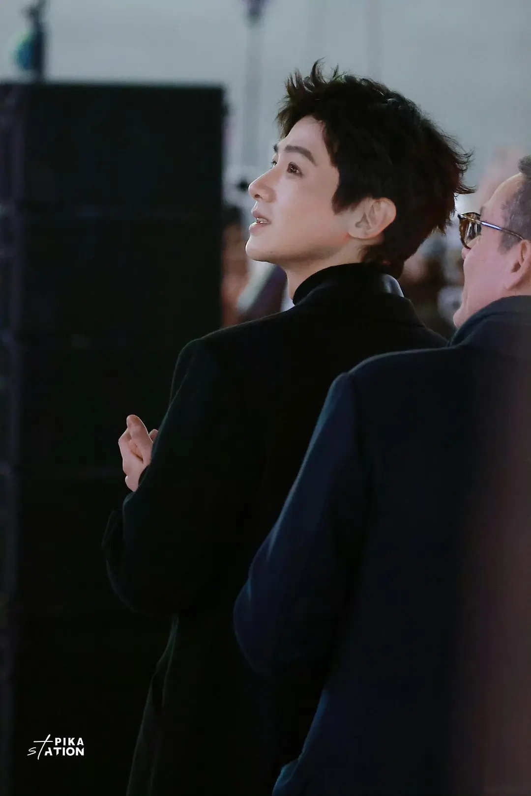 白敬亭今天南京卡地亚的活动 全场爆满 见过的都夸帅 