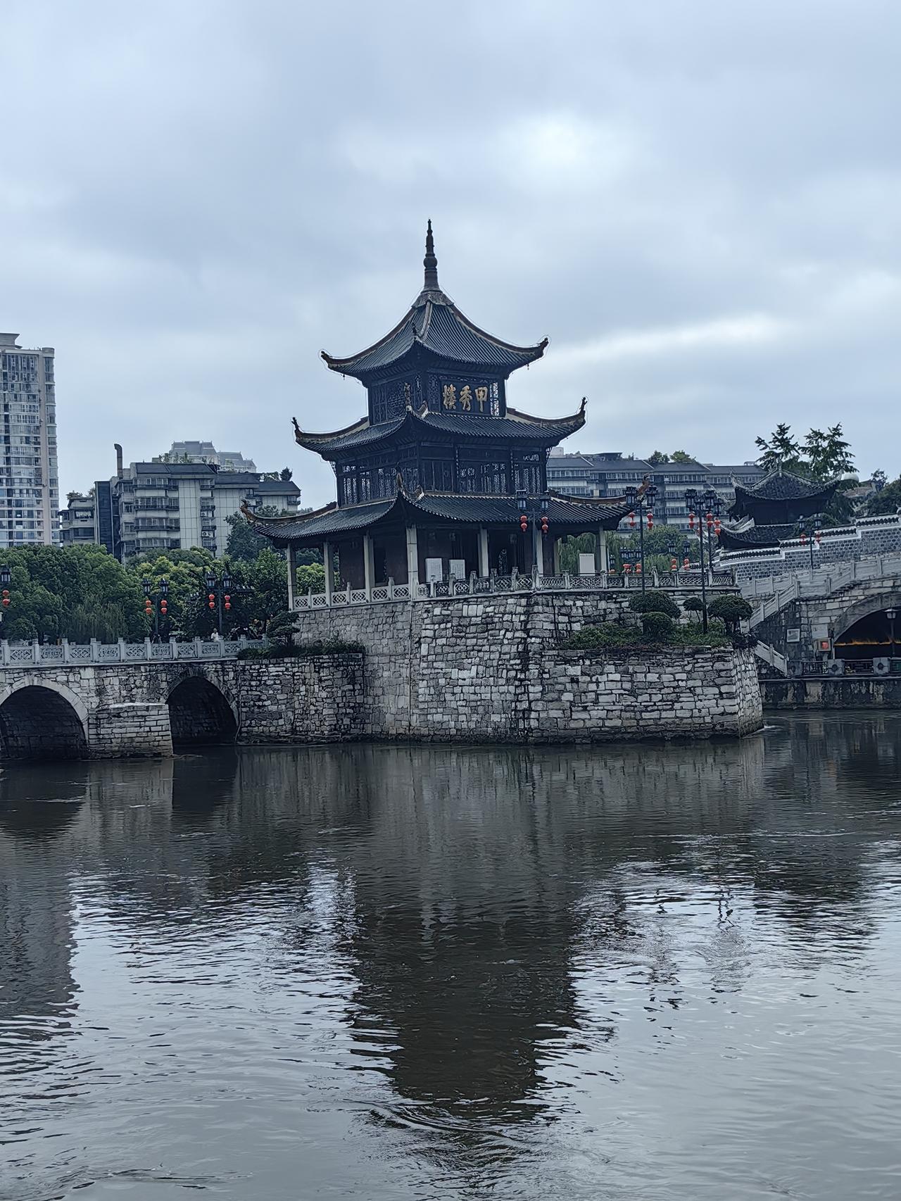 有点不像话，怎么会向下呢？麻烦大了[赞][赞][赞][大笑][大笑][大笑][大