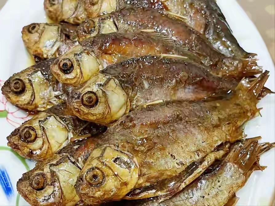 来邯郸一定要吃的10种美食！

1、永年驴肉
2、广府酥鱼
3、魏县大锅菜
4、