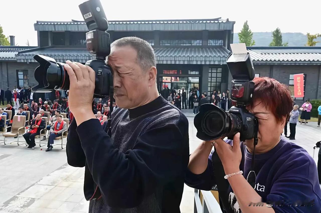 敬业中的铜川摄影人