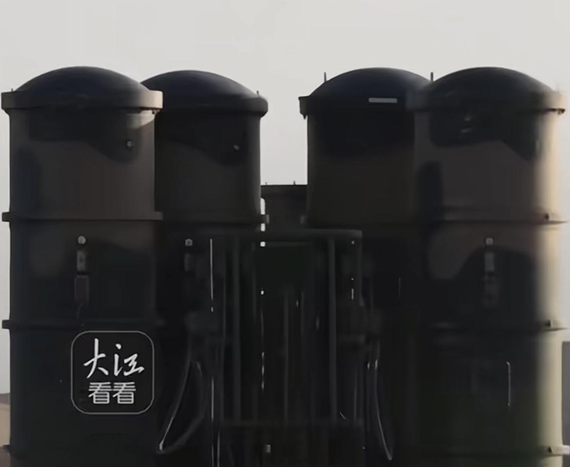 罕见摊牌：沿海一线，导弹全时竖立！
​意味着什么？向全世界宣告，24小时全天候，