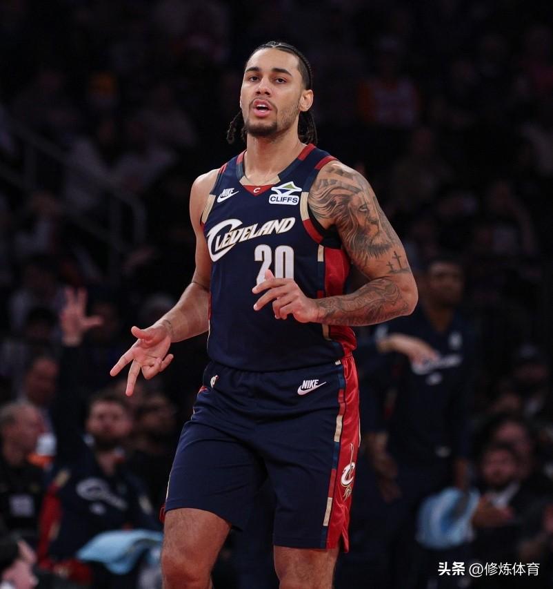 骑士队也没想到！泰森会在第二个赛季进步这么大：

1、第一个赛季：泰森只是普通替