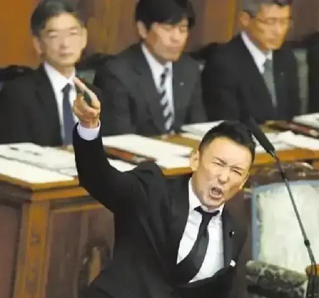 日本议员山本太郎曾于国会公开提醒：以当前实力若同中国发生冲突，东京、名古屋、大阪