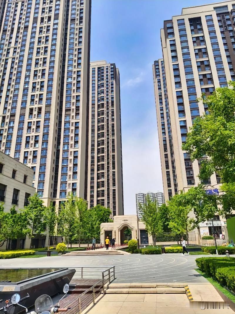 还了7年房贷，才看清自己一直在给银行无偿卖命
 
当初贷了45万买房，选了30年