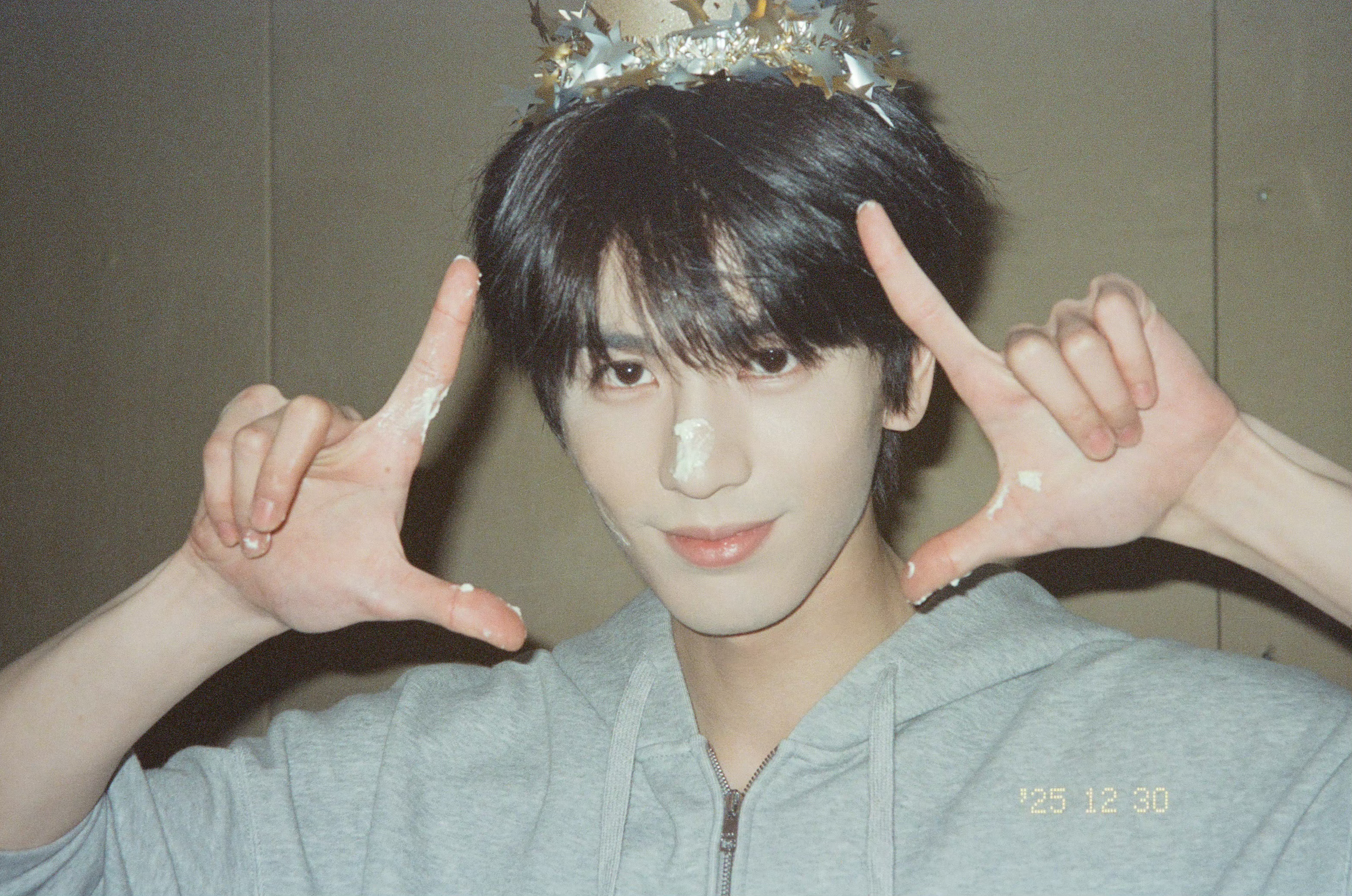 张凌赫 张凌赫空降超话