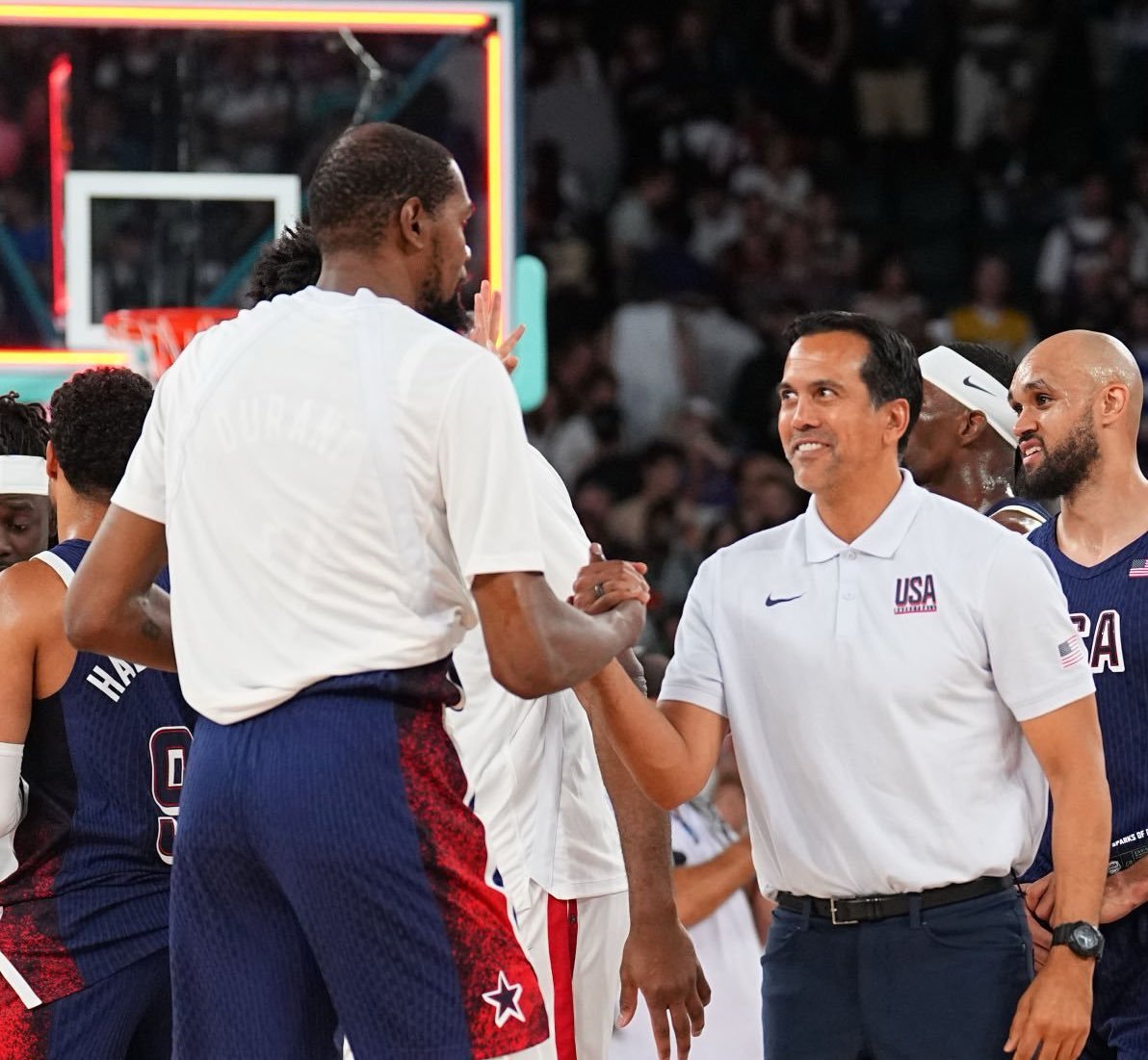 KD今天再次提到了愿意打2028年奥运会，届时美国男篮的主帅是斯波尔斯特拉。杜兰