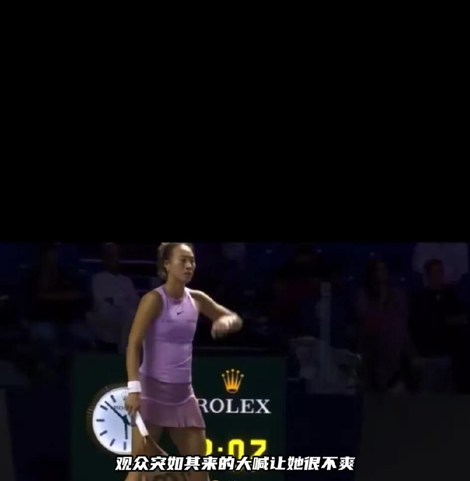 必须支持郑钦文！
本来比赛就压力大，观众怎么也得有基本的素质吧，该加油的时候加油