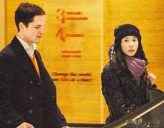 莫文蔚高调发文：已经14年了。

10月1日，莫文蔚在社交平台发布动态：

“牵