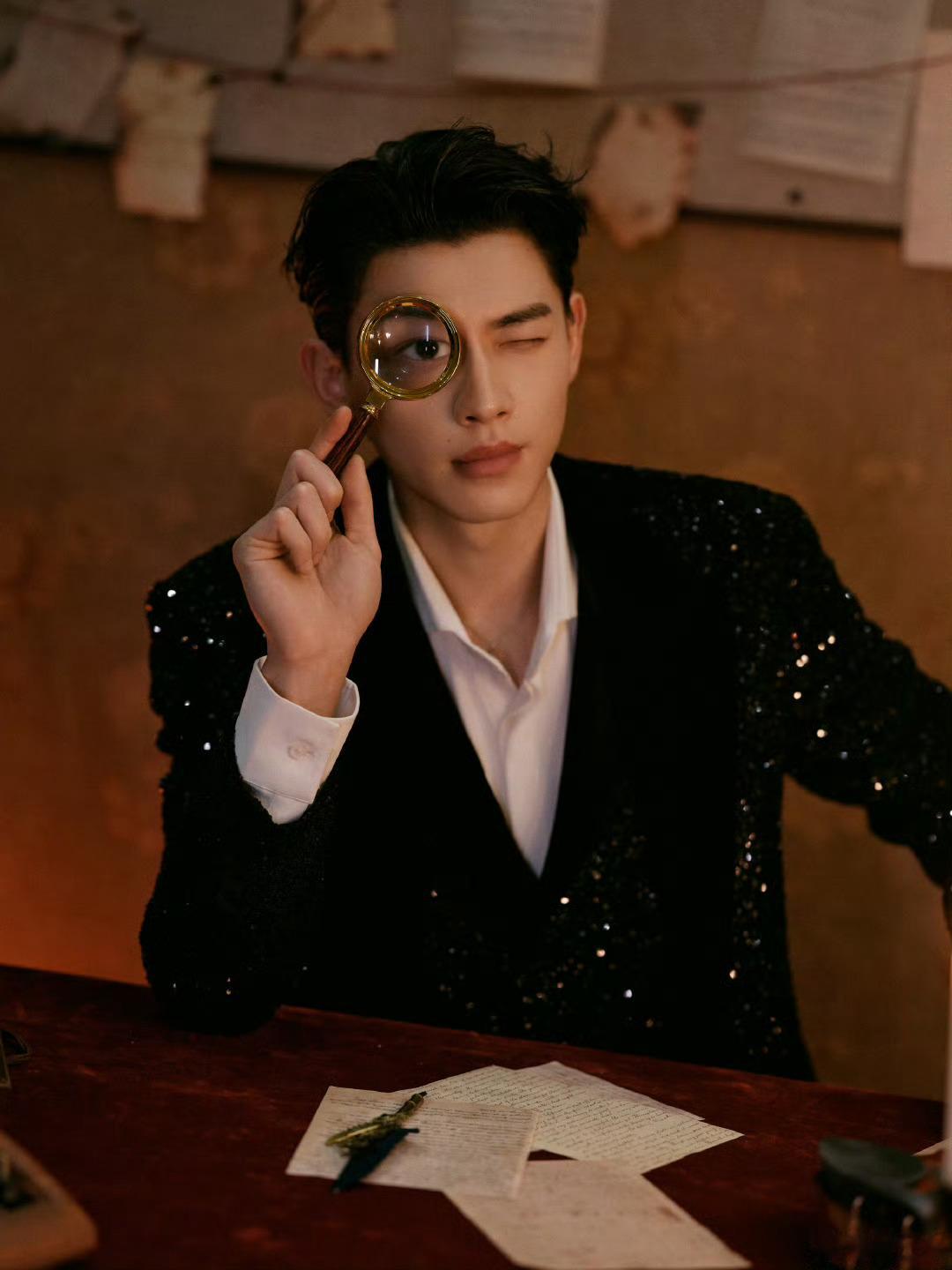 辛云来 内娱一款很听话的男星辛云来所要报备、看海报要报备、采访前也不忘报备，主打