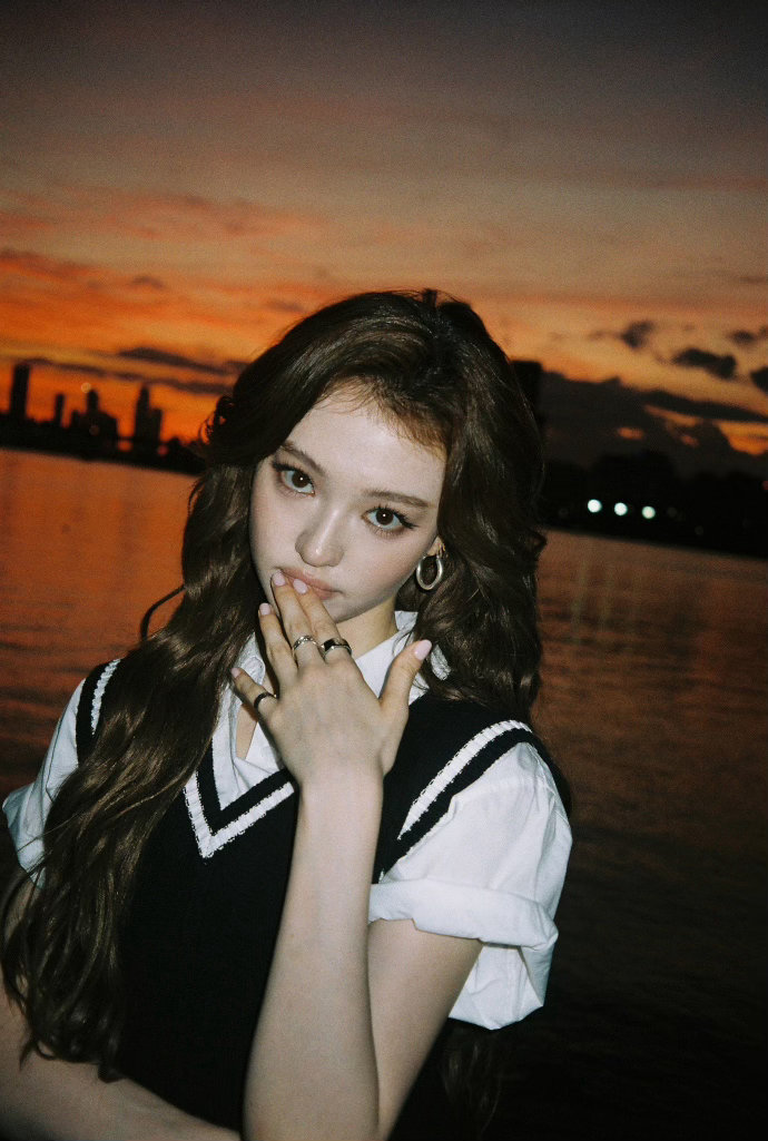260906˚₊‧꒱ა meovv 2 pawmpawm ໒꒱ ‧₊˚ ​​​