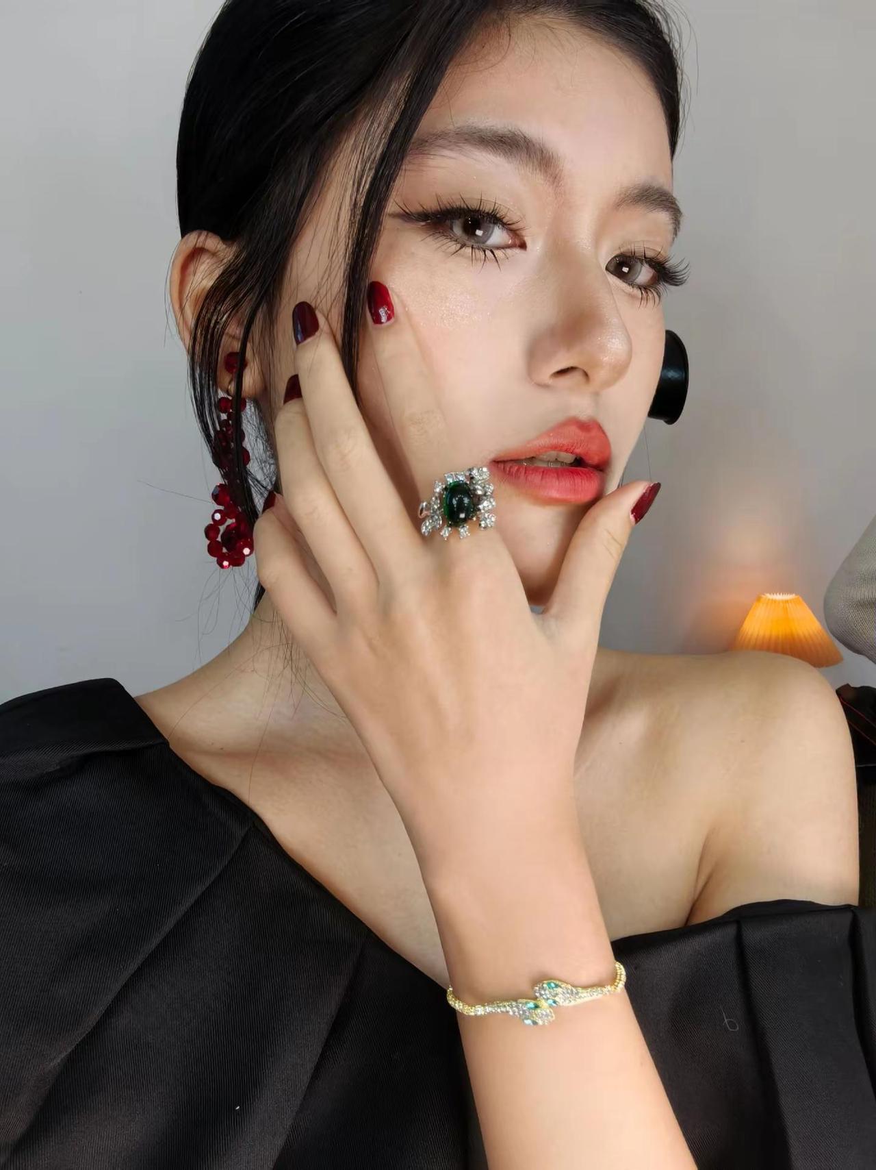 小猫坏事做尽。依然那么帅气 妆面记录 模特 骨相化妆