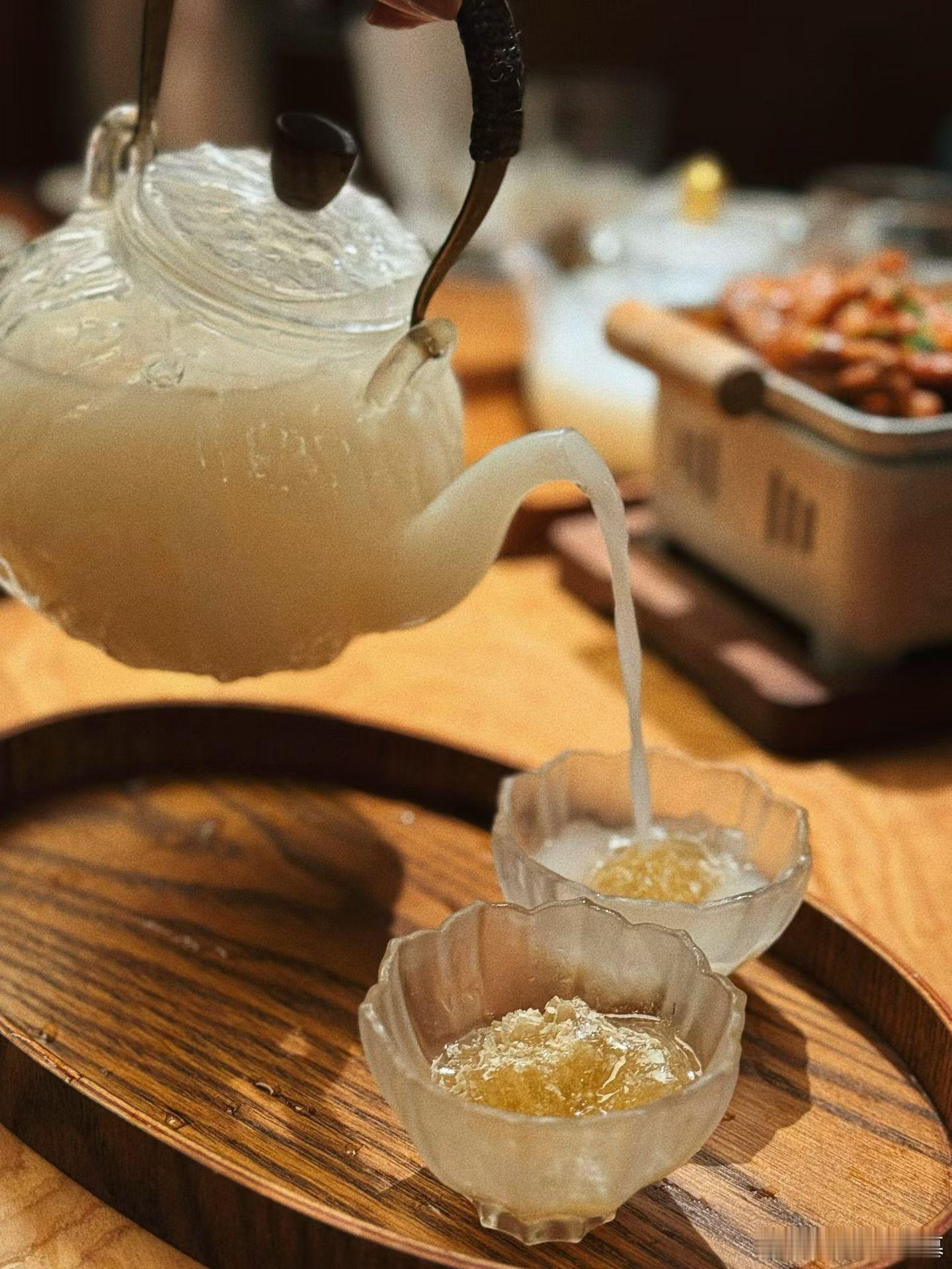 为“日渐富有”干杯