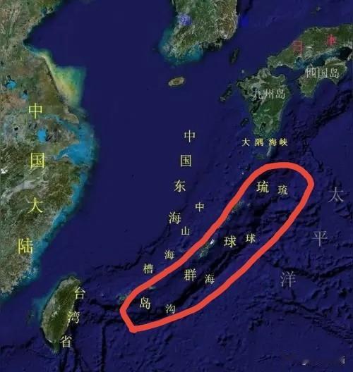 大家稍安勿躁。
上一次佩洛西故意挑衅，后来的结果大家都看到了。
所谓的台湾海峡中