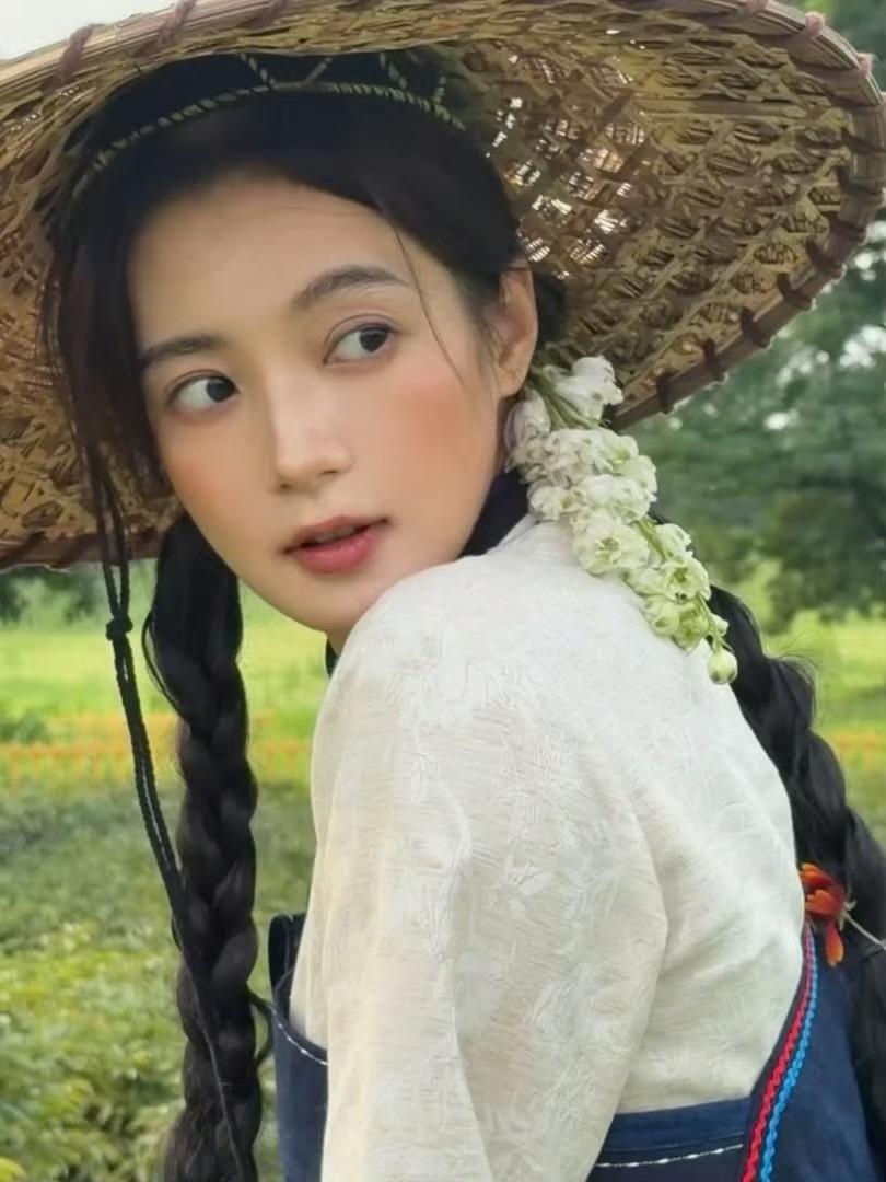 张雅钦