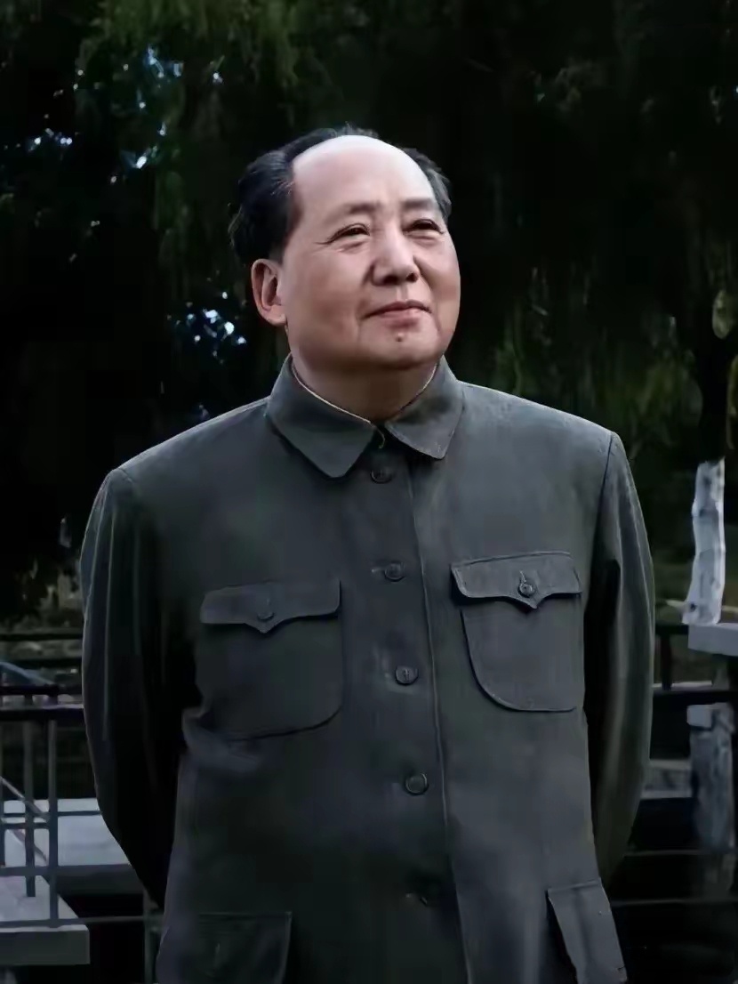 毛主席时代，是人民无私奉献的时代！万众一心，众志成城！