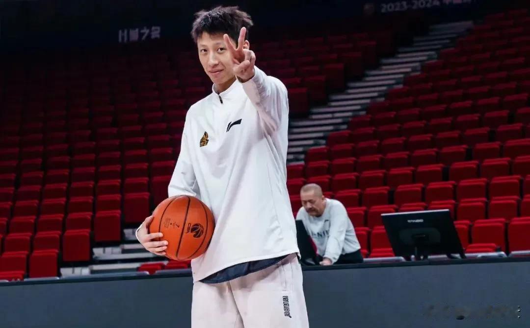 北京欢迎你！赵岩昊！  #北京男篮补强# 

CBA正处于休赛期！各支球队都在紧