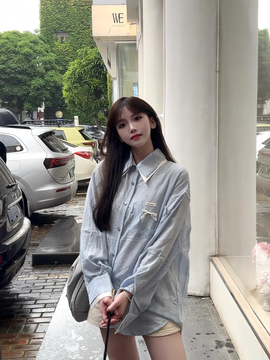 怎么突然下雨 我说。
