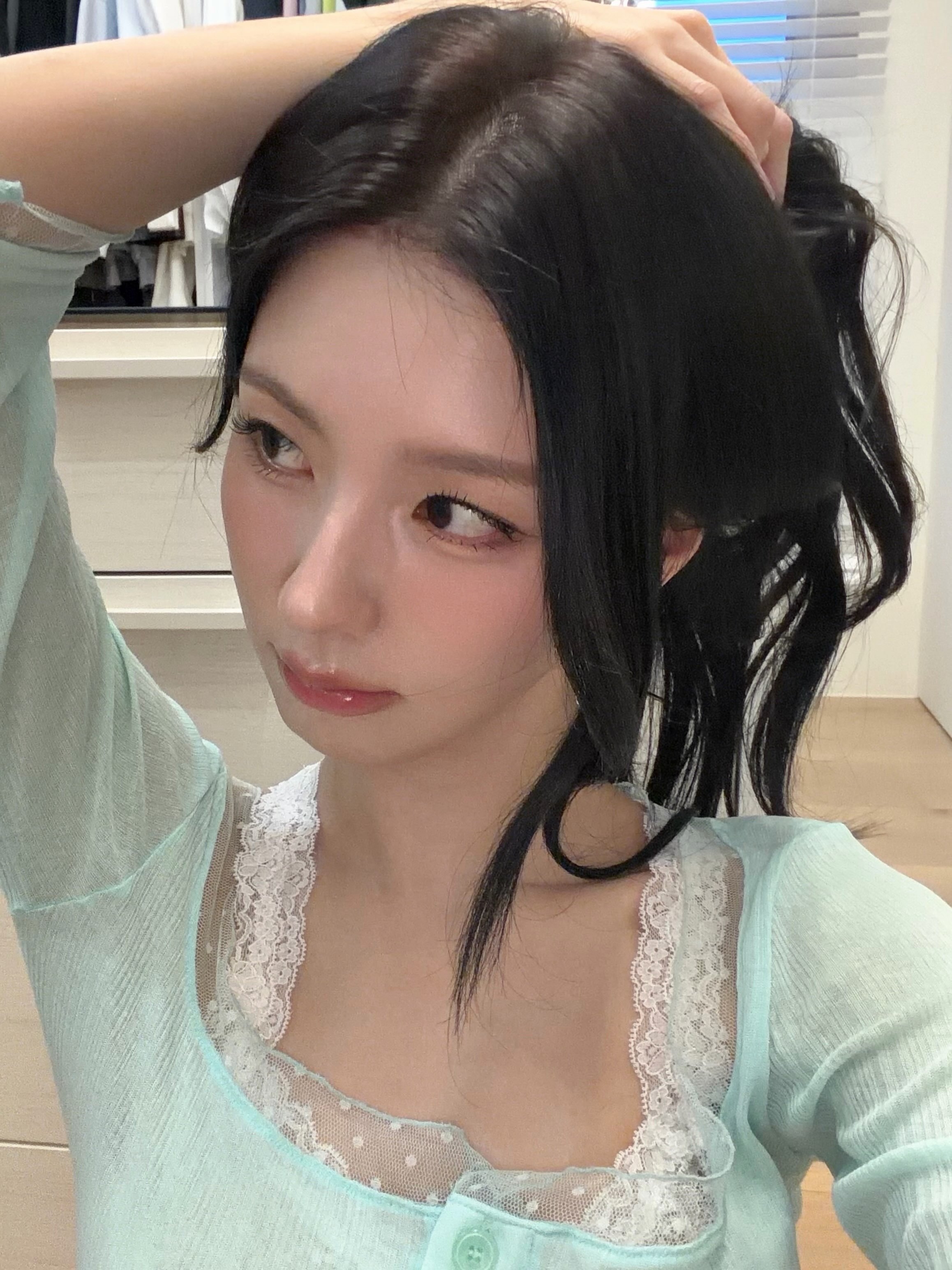 赵美延 INS更新🩵🍃 