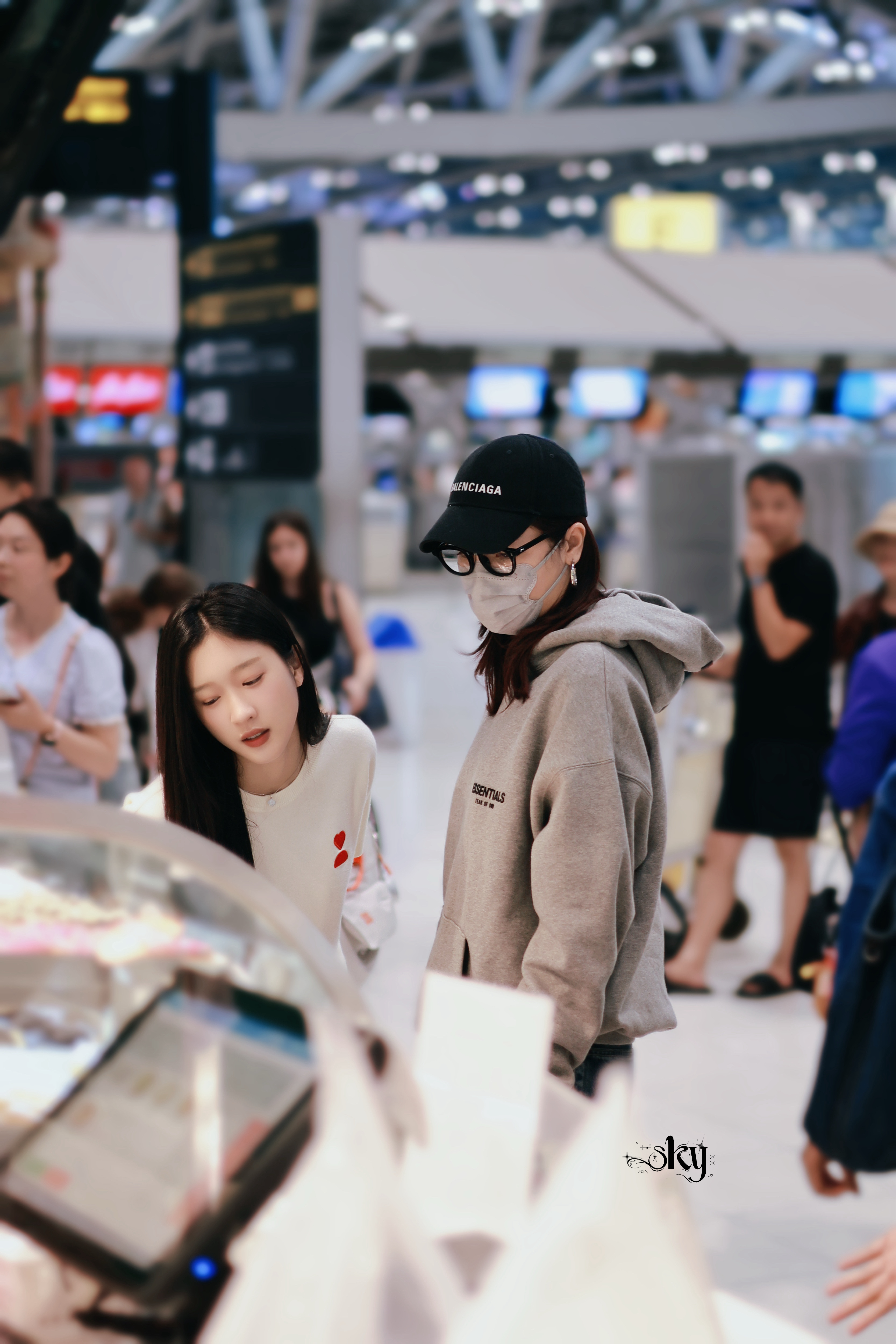 FayeAtom_TH  🌻🍑fayeatom 孩子，我真的很担心你的视力