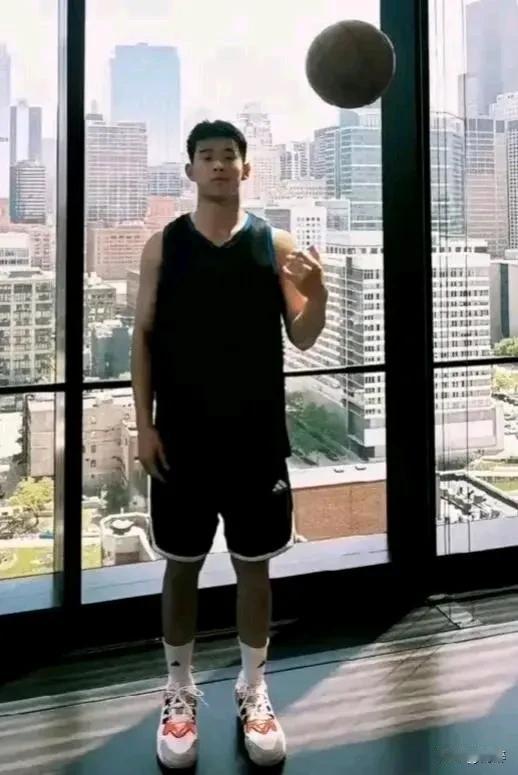 下一个登录NBA的中国球员？

自从易建联退出NBA以后，已经很少关注NBA赛事
