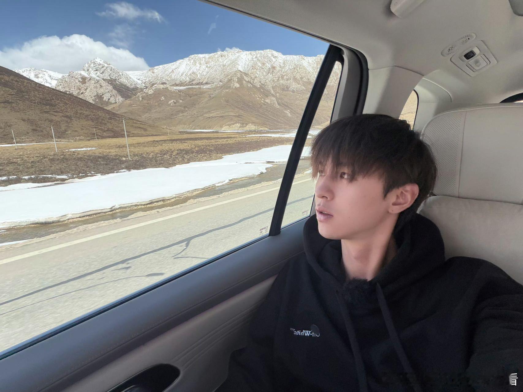 何浩楠182的身高125的体重何浩楠要吃到130斤 182cm、125斤，何浩楠