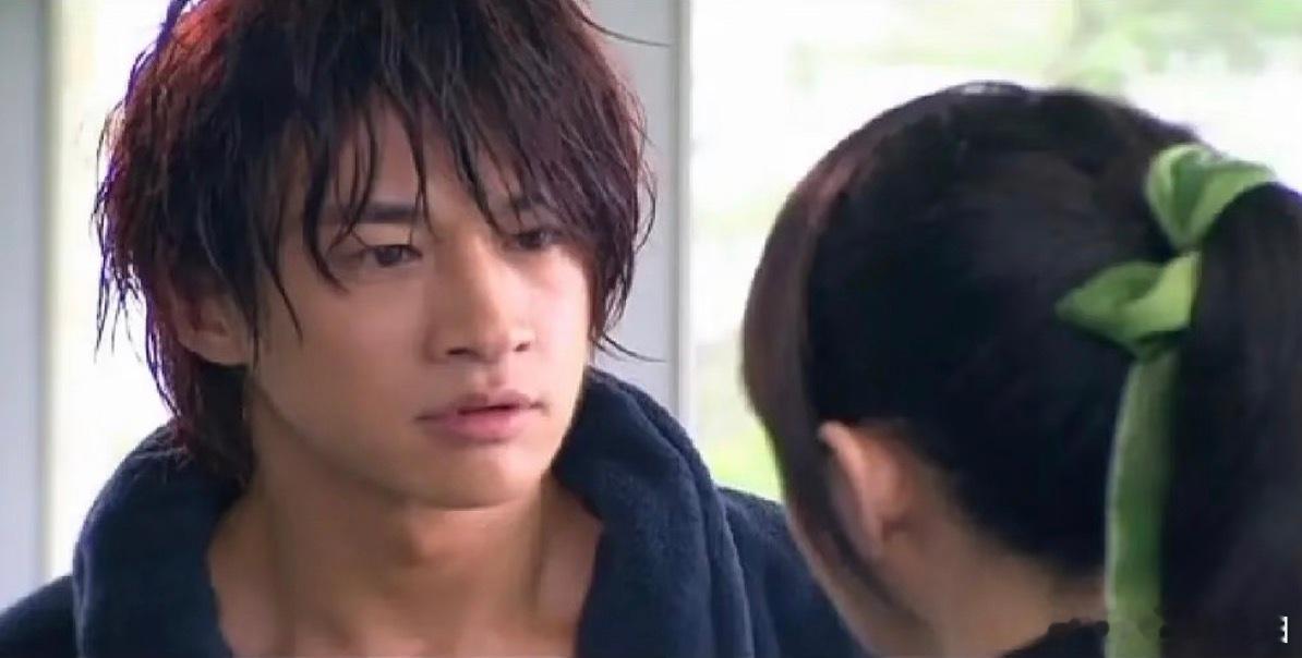 古早偶像剧的诚意真的不一样，也不怪当时的我如痴如醉了，何润东身兼数职，把一部剧做