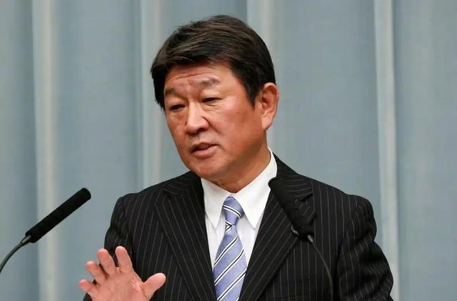 日本外长茂木敏充在回应媒体有关台湾问题是否属于中国内政问题时直言：“我的理解和你