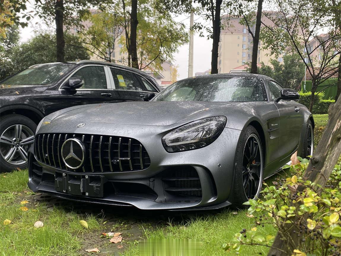 奔驰 AMG GT R 哑灰/黑内 厂家拍卖车生产日期20年6月，仪表里程255