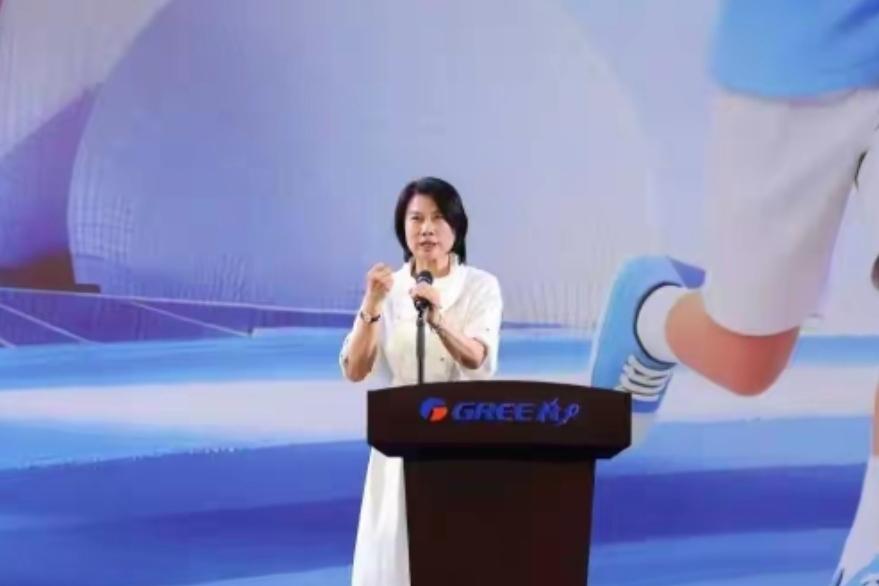 格力今年新招了6514名应届生，董明珠放话：宁可降工资也绝不裁员

当无数年轻人