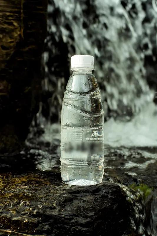 长期喝纯净水对身体有害吗? 长期喝纯净水对身体是否有害，得具体情况具体分析。
纯