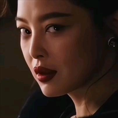 演员，辛芷蕾说，上楼梯的一个镜头，我以为最多半小时可以拍完，可是从晚上十点，拍到