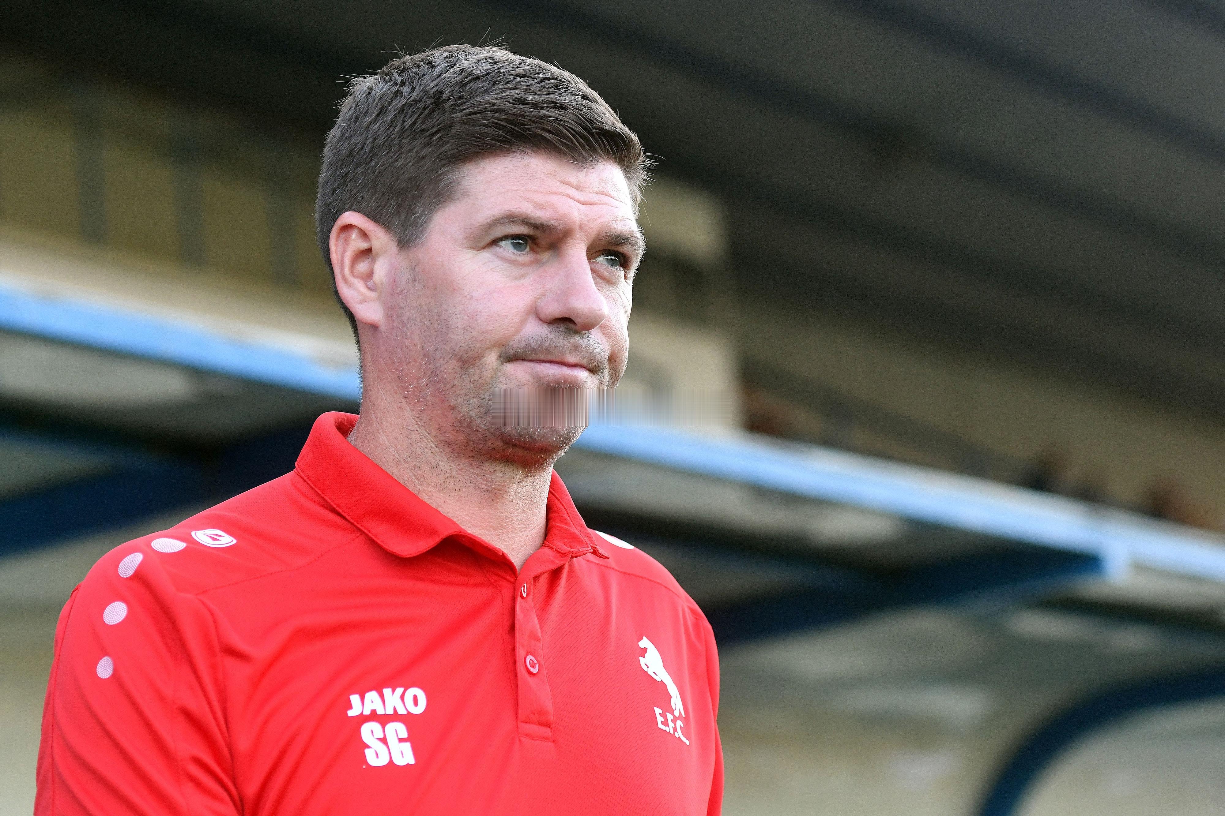 11月29日讯 随着利物浦在欧冠中1比4惨败给埃因霍温，主教练斯洛特的未来充满不