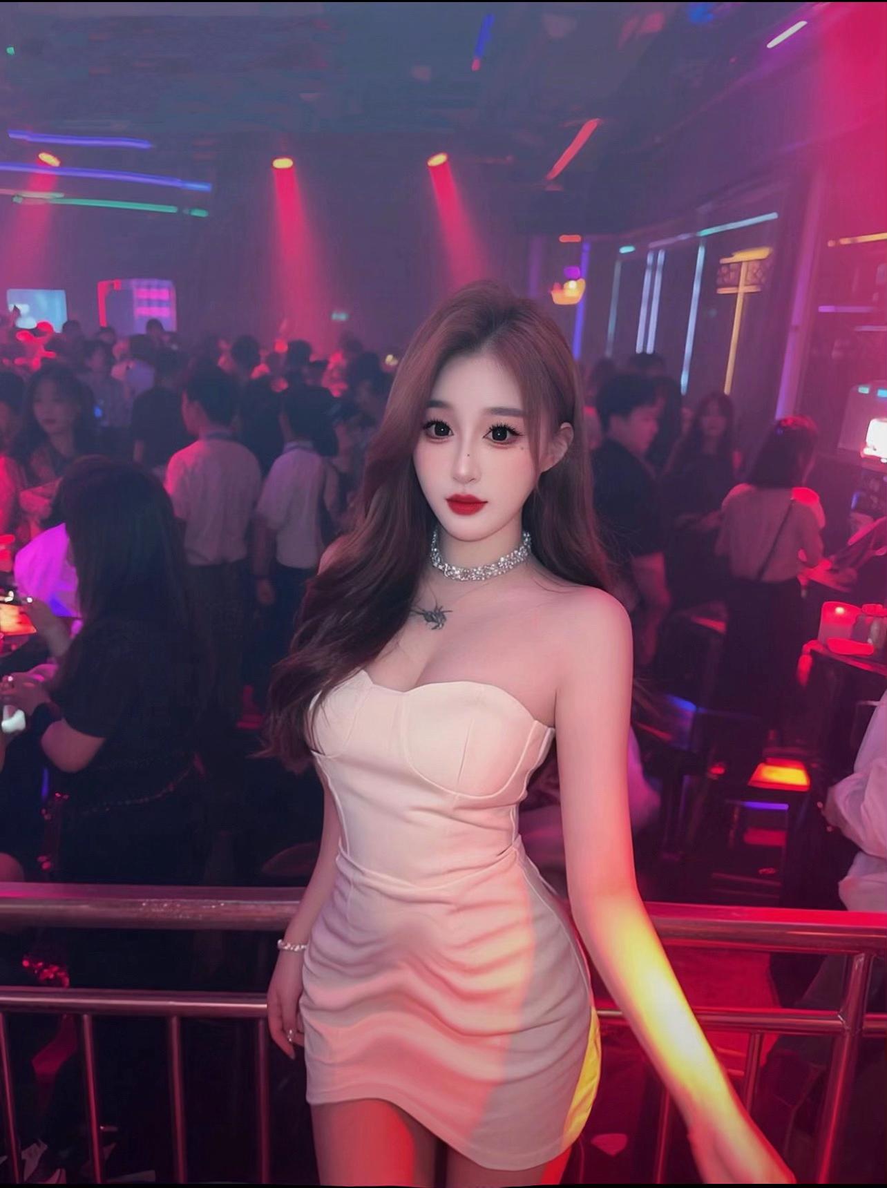 风华正茂的年纪 当然要落落大方