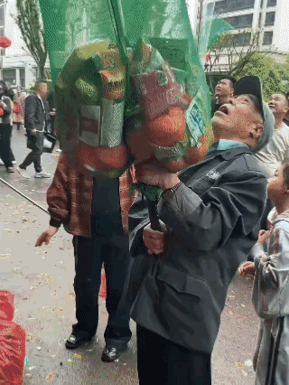看了好几遍，没看懂他们在干啥[捂脸]